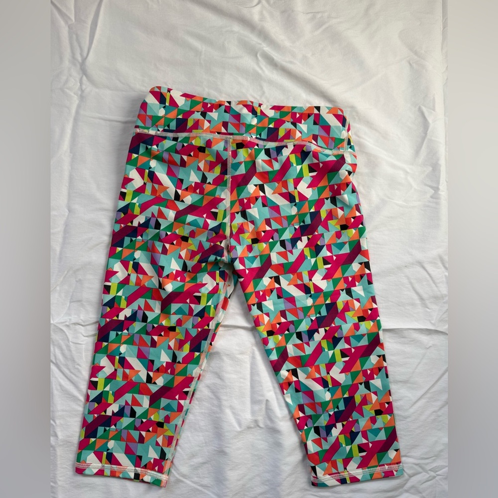 Fabletics Vibrant Geometric Capri Leggings